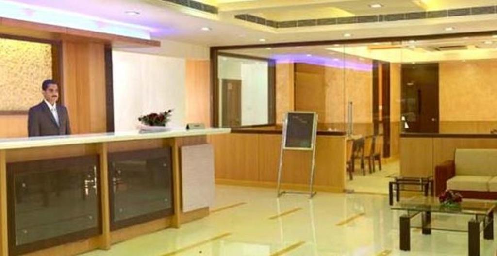 Hotel Hill View Kochi Exterior photo